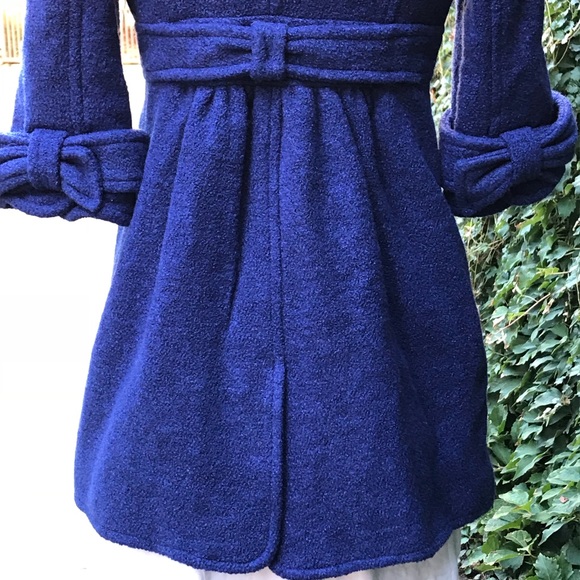 Blue Bow Coat - Picture 2 of 8